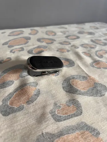 Suporte veicular magnético para celular e gps. 