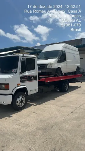 Vendo ou troco Mercedes 709 guincho com ar 