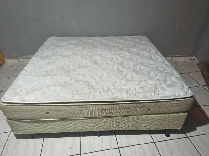 CAMA KING SIZE 2 X 2 COLCHÃO CONFORTÁVEL, LIMPO E FIRME. BOTUCATU