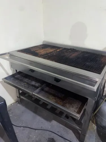 Churrasqueira char broiler