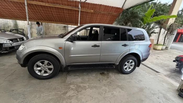 Mitsubishi Pajero Dakar 3.2 4X4 T.i. Dies. 5P Aut. 2013