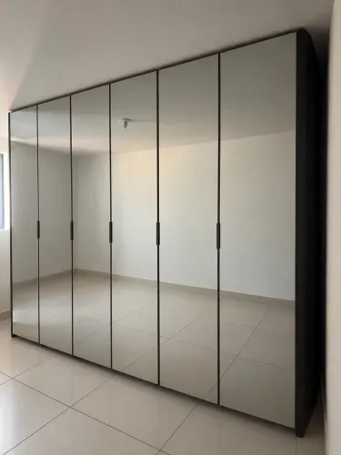 Guarda-Roupa Casal 6 Portas com Espelho Reflecta e LED 100% MDF Innova Preto
