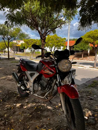 Vendo ou troco cbx 250 Twister 