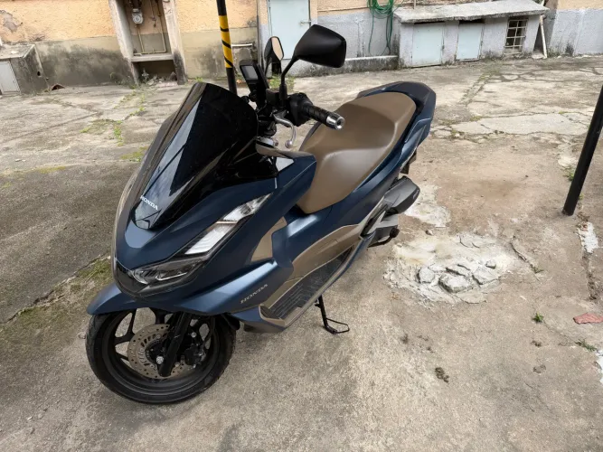 PCX 2024 DLX 