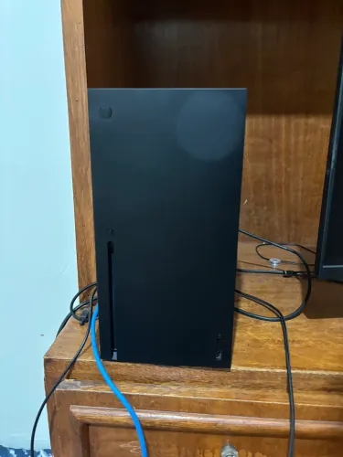 Vendo xbox série X mais kit gamer completo