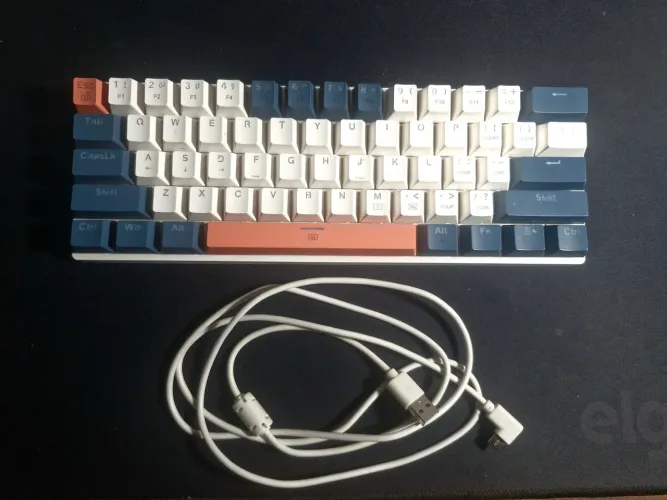Teclado gamer Mechenike, 60%, argb, tipo c