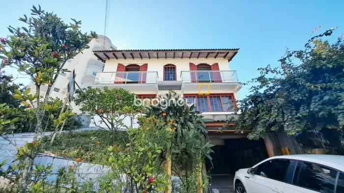 Casa com 332m² e vista Mar no Itaguaçu, Florianópolis SC