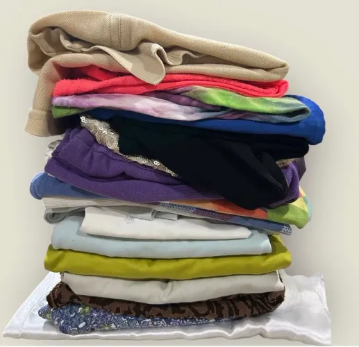 LOTE ROUPAS FEMININAS P/M - 40 PEÇAS P/ BRECHÓ