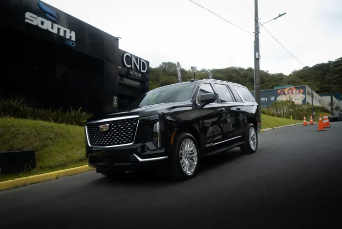 Cadillac Escalade ESV 2025