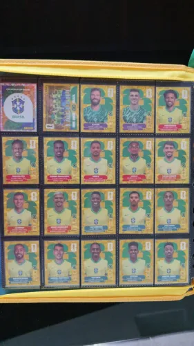 Kit Figurinhas Gold Crumple Seleção Brasileira - Copa do Mundo 2026 - Panini