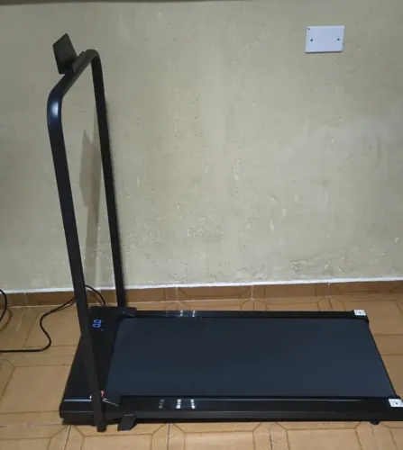 Esteira Elétrica Dobrável para Casa - Compacta, Bluetooth e Controle