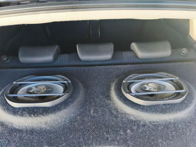 Par de auto falantes 6x9 e módulo Taramps