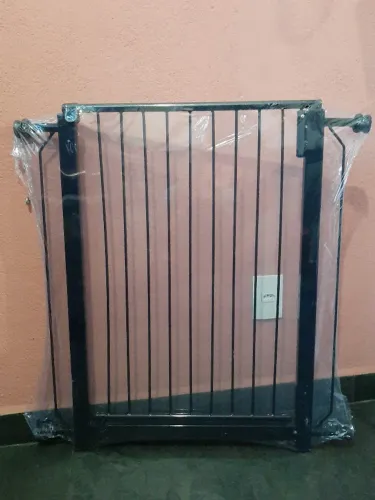 portão Pet nas cores preto ou branco