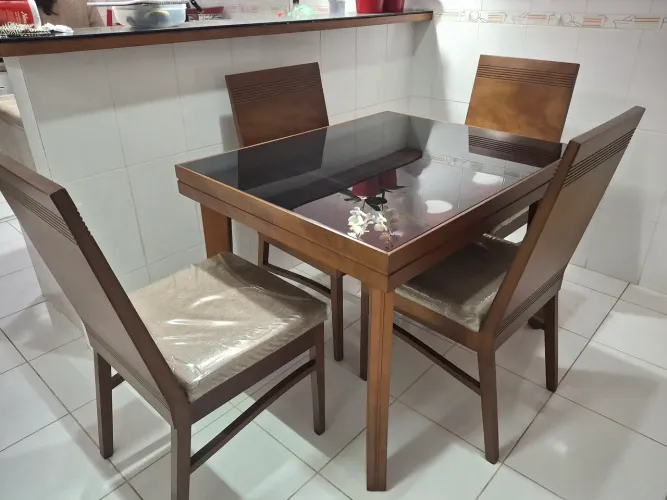 Linda mesa de alto padrão