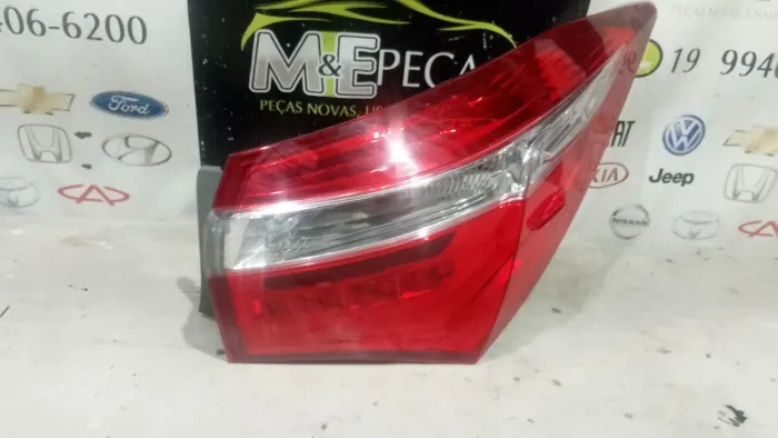 Lanterna Toyota Corolla direito c/ led