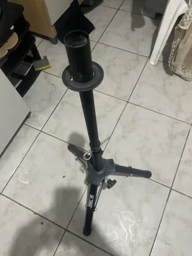 Tripé semi novo