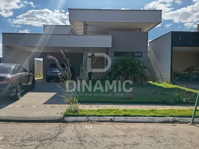 Casa Alto Padrão para Locação - Condomínio Copacabana | Próximo à GO-040.