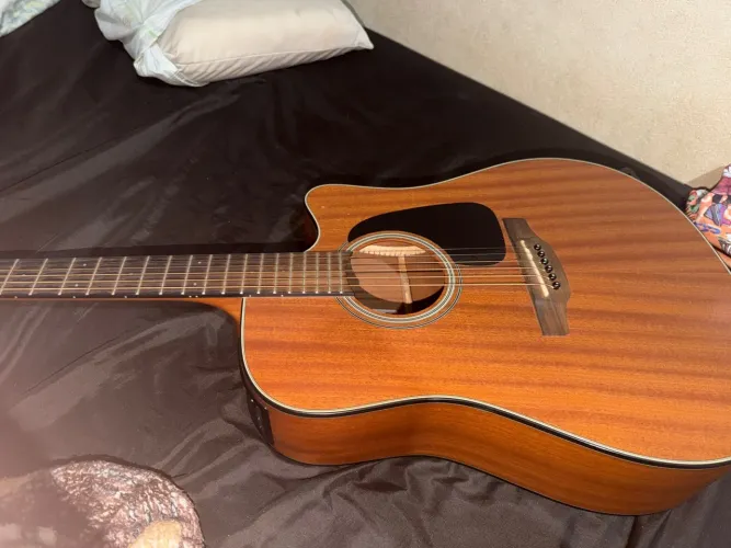 Violao takamine GD11 perfeito estado com cordas de aço 