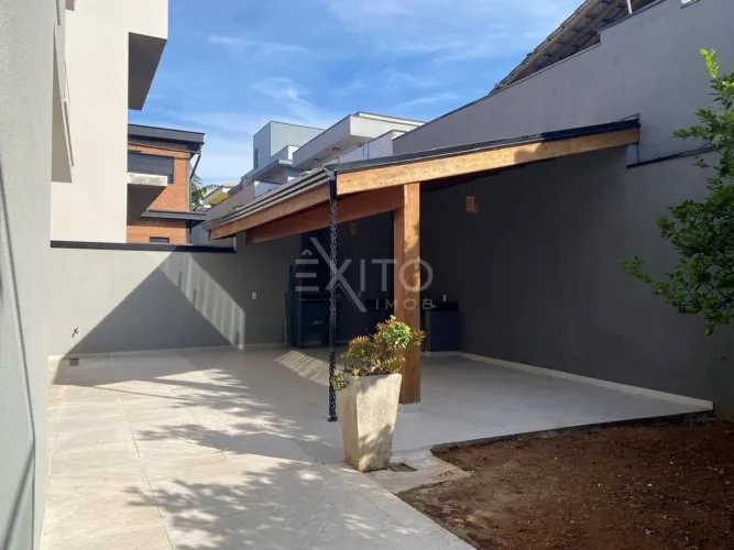 Casa à venda no condomínio Gran Village São Venâncio Fase 1, em Itupeva, 300M², 3 dormitór