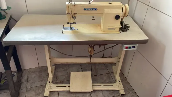 Máquina industrial reta Lanmax 9920