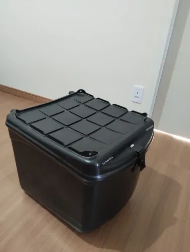 Baú 90l  novo 