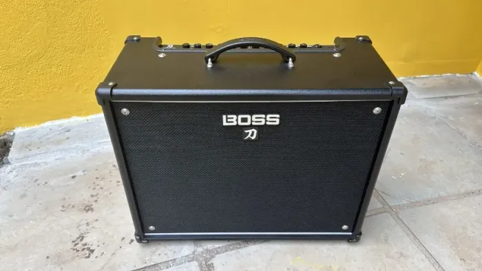 Amplificador para guitarra Boss Katana 100W - Gen 1 - 220V