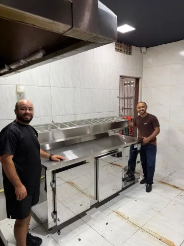 BALCÃO REFRIGERADO CONDIMENTADOR INOX 2 METROS GELOPAR