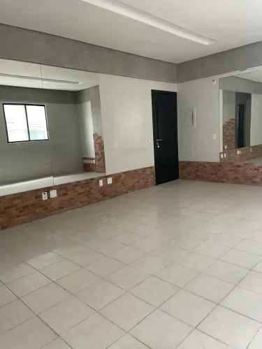 Medical Center, sala comercial 