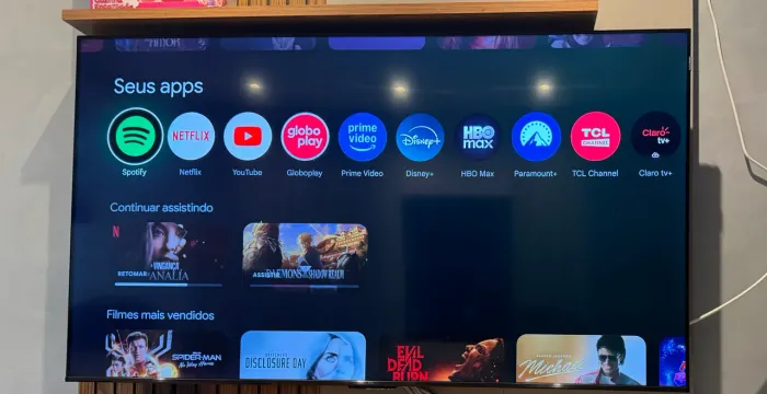 TV tcl 65 polegadas 10 meses de uso