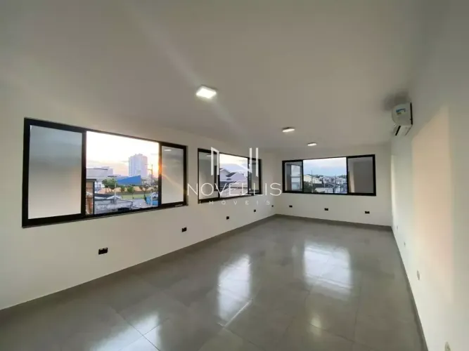 Sala comercial para alugar no bairro do Villa Branca em Jacareí/SP