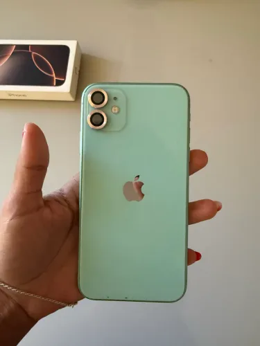 iPhone 11