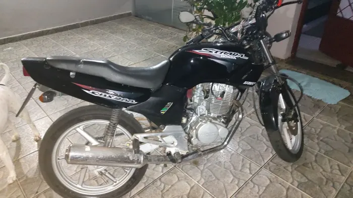 CBX Strada 200 troco por carro