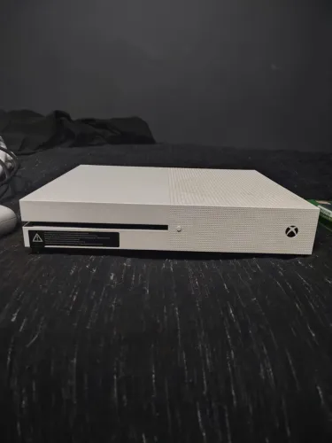 X Box One S 500gb