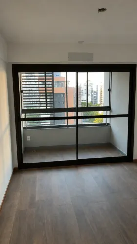 Esquadria bronze nova