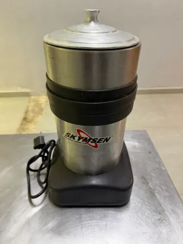 Extrator de Sucos Industrial Skymsen ES-4 Inox - Profissional