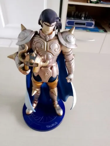 Boneco cavaleiros do zodíaco Taurus
