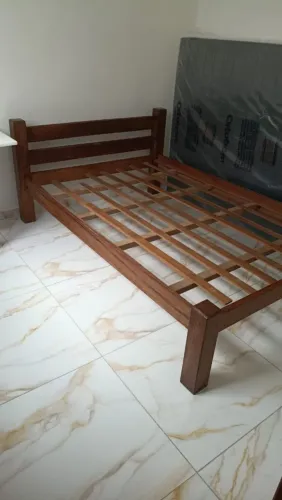Cama casal em Angelim