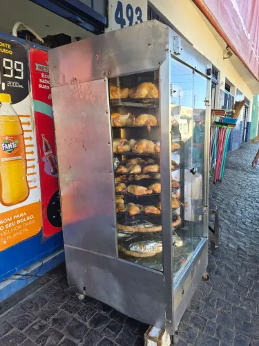 Assadeira de Frango e Carnes Giratória