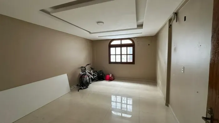 DOM PEDRO. CONJ. KISSIA. 5 QUARTOS SENDO 3 SUÍTES E 5 VAGAS, IDEAL PARA CLÍNICA E ESCRITÓR