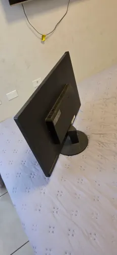 Kit 2 Monitores (BRX e AOC)