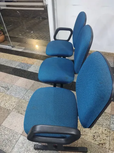 Longarina com três assentos 