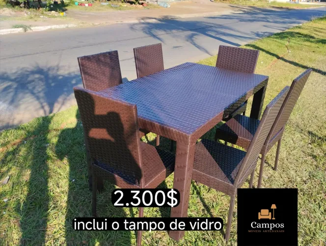 Mesa de jantar com 6 cadeiras