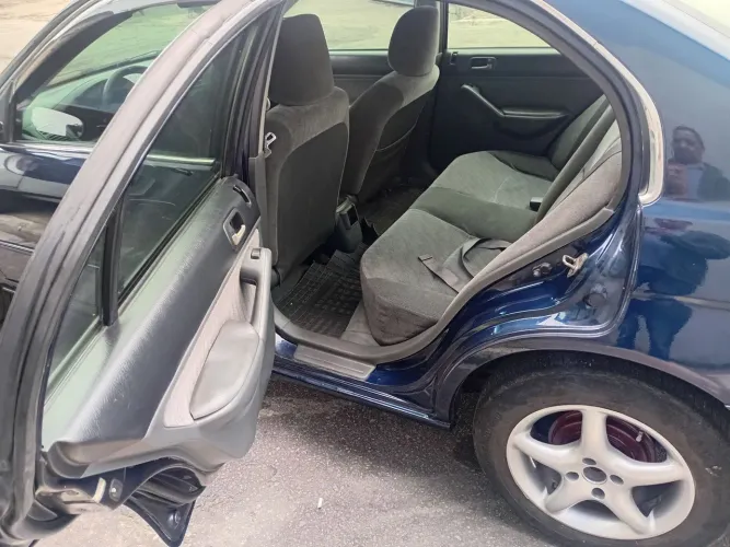 Honda Civic Sedan LX 1.7 16V 115cv Mec. 4P 2004