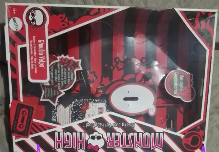 Caixa e diario ghoulia