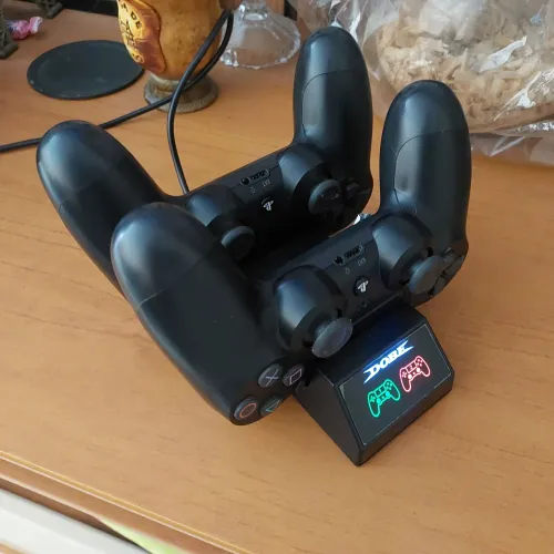 Controles PS4 Originais Sony + Carregador Duplo DOBE