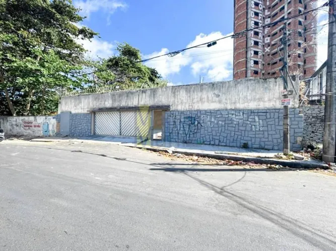 Casa plana com piscina, 3 quartos à venda, 326 m² por R$ 485.000 - Papicu - Fortaleza/CE