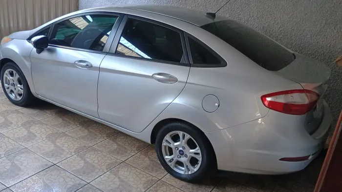 Ford Fiesta Sedan 1.6 16V Flex Aut. 2014