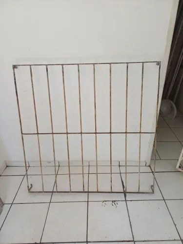 Grade de ferro Cada modelo R$ 150,00