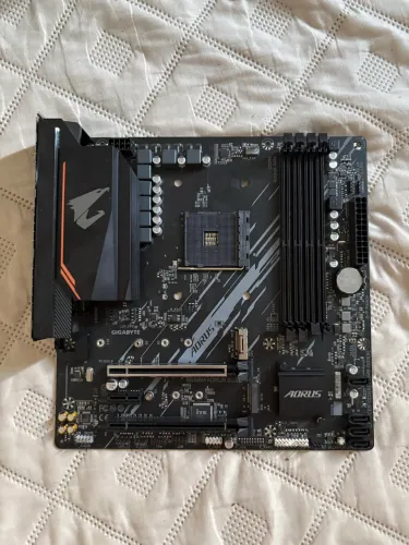 Placa mãe b550m aorus elite