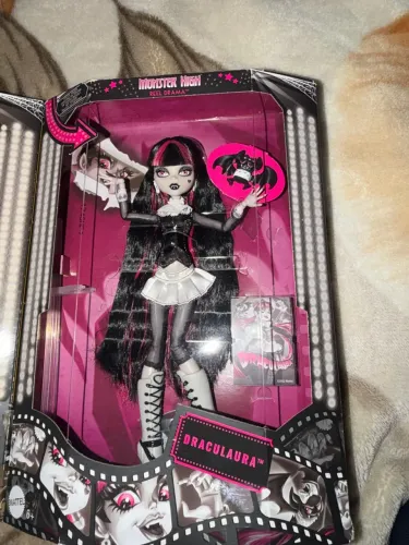 Monster high Draculaura reel drama lacrada